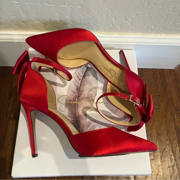 Jessica Simpson Red Satin Heels with Bow - Picture 11 of 12